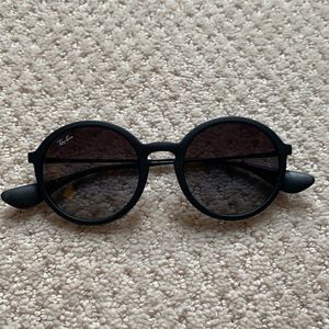 Navy circle ray bans